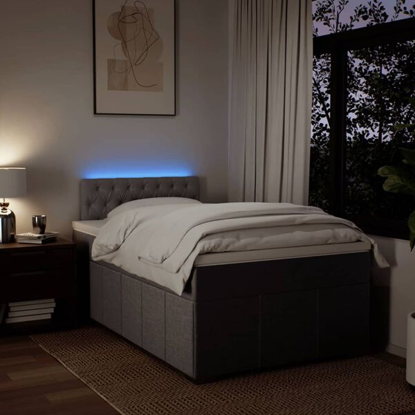 Se afișează imaginea 4 din 18