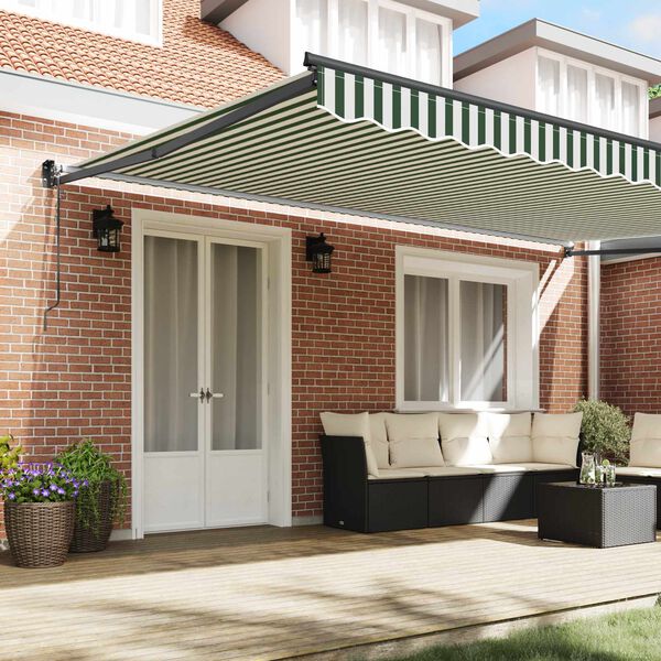 Se afișează imaginea 3 din 13