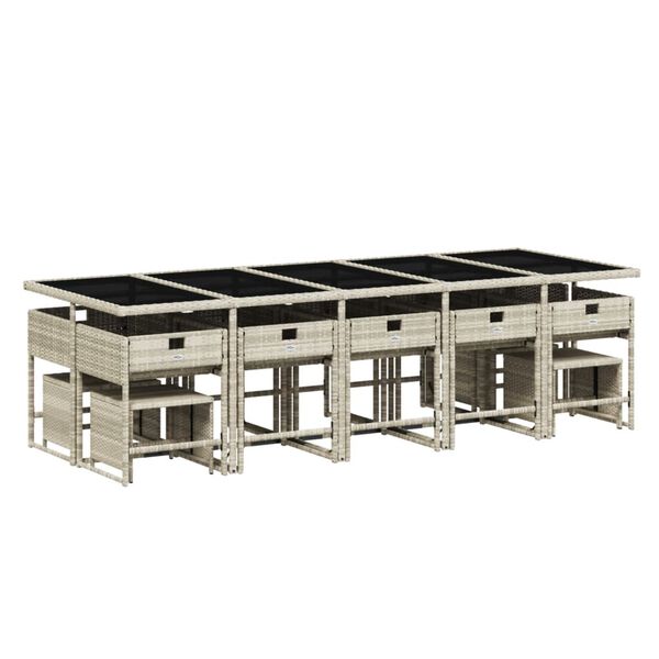 Se afișează imaginea 4 din 14