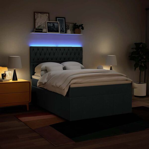 Se afișează imaginea 4 din 19