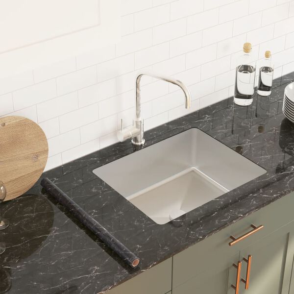 Se afișează imaginea 2 din 8