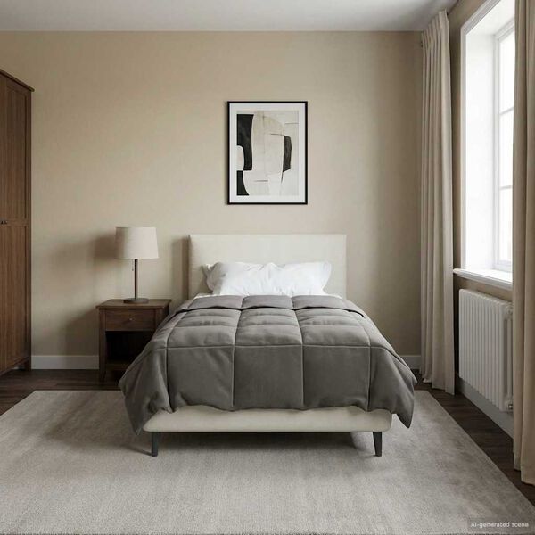 Se afișează imaginea 2 din 10