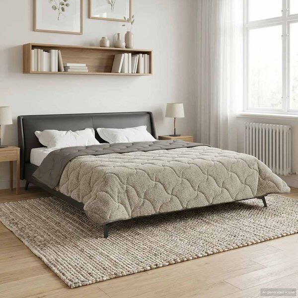 Se afișează imaginea 4 din 10