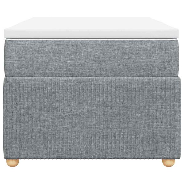Se afișează imaginea 4 din 12